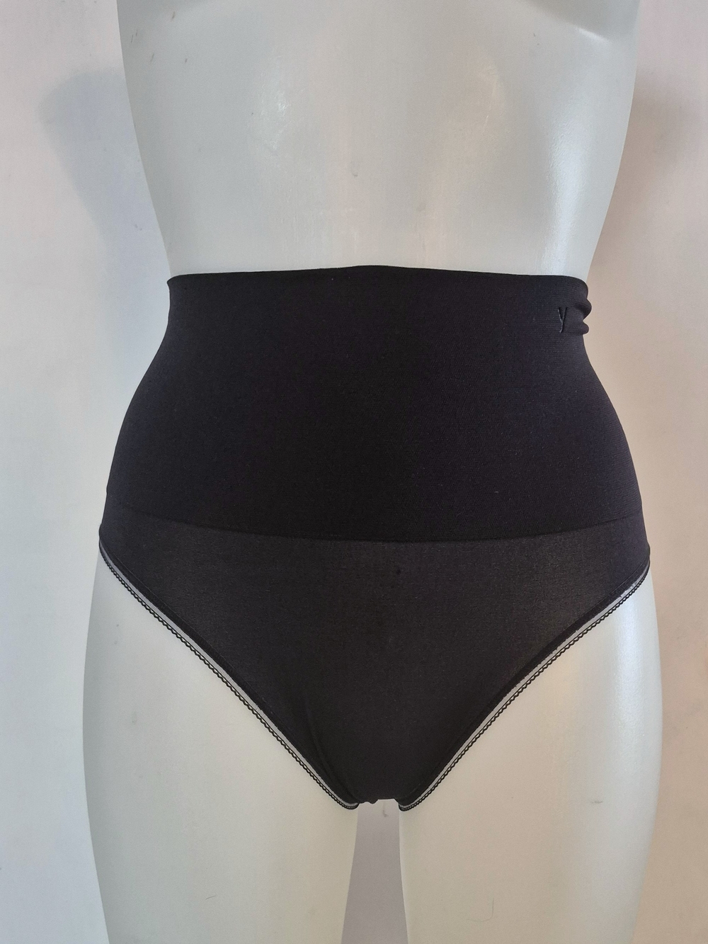 Yummie Tong High-Waist Black Shaping Briefs Small